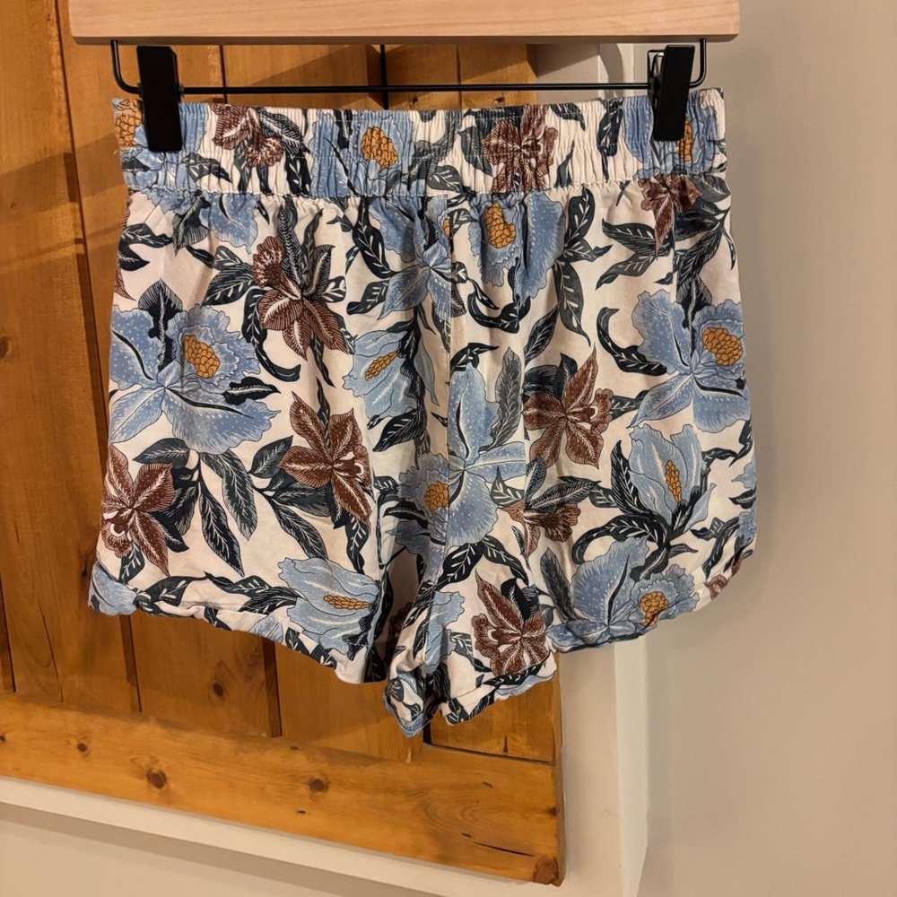 Old Navy Floral High Waist Women's Shorts - Blue and Brown - Picture 6 of 8